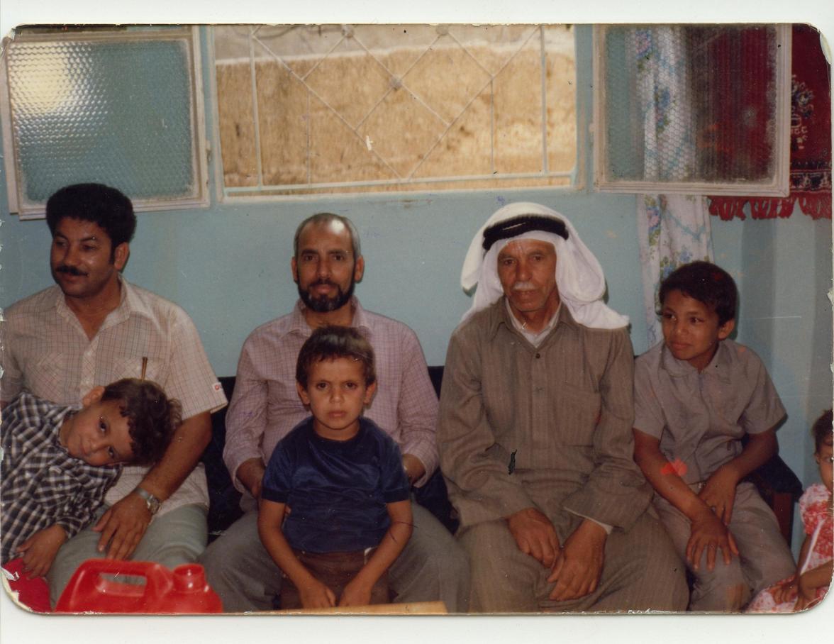 صورة لقرية الفالوجة - فلسطين: : Dr. Abdel Aziz Ayyoub with Late Shiekh Yousef Aqeel Ayyoub and Late Hajj Shehdeh Aqeel Ayyoub and their sons