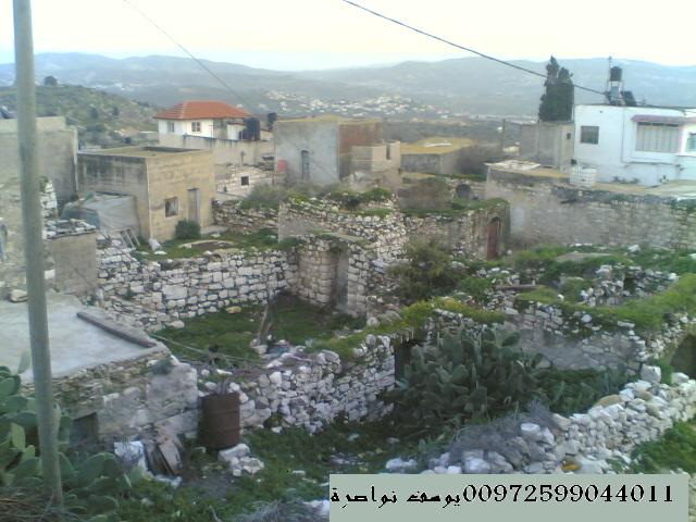 صورة لقرية فحمه - فلسطين: : البناء القديم الذي كان بالبلدة