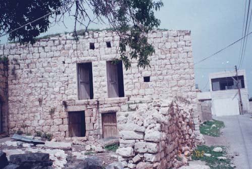 صورة لقرية رمون - فلسطين: : المباني القديمة # 56