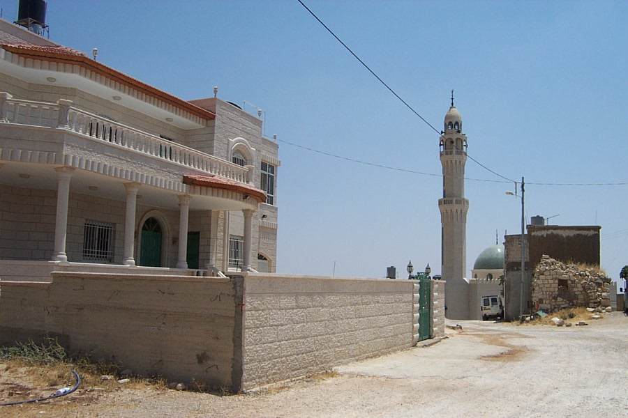 صورة لقرية رمون - فلسطين: : منظر عام من البلدة