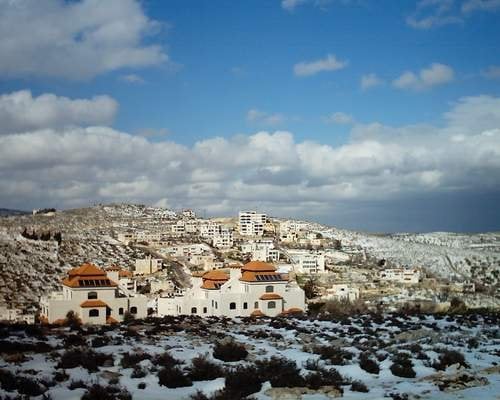 صورة لقرية رمون - فلسطين: : Snow pic taken from the mountin called Eljabal area 2004