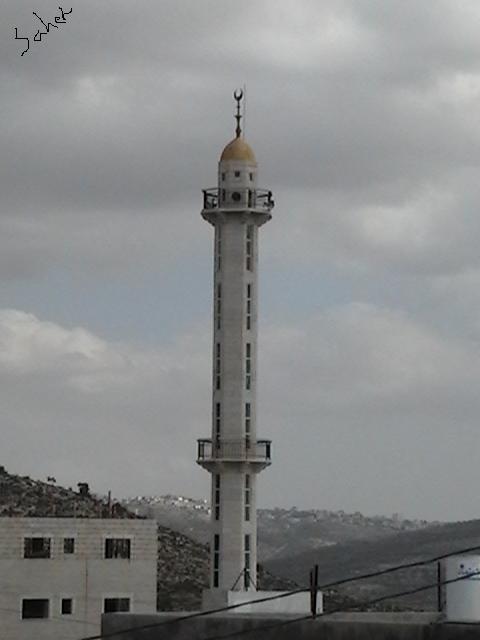 صورة لقرية عبوين - فلسطين: : منظر للمأذنه التابعه للجامع الجديد