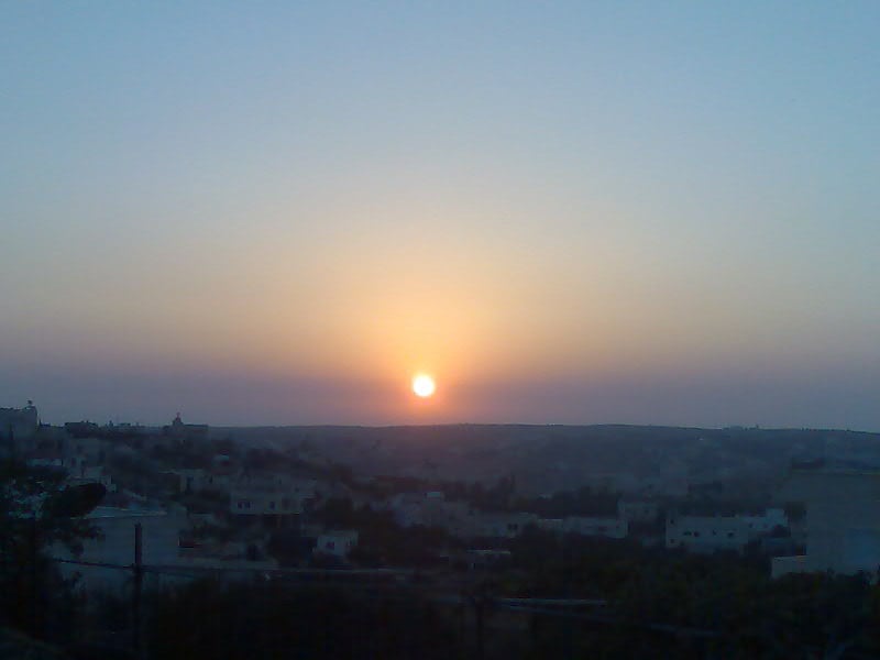 صورة لمدينة الظاهريه - فلسطين: : صورة في فترة الغروب