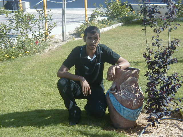 صورة لقرية الزريعي - فلسطين: : صور الشهيد علاء الزريعي
