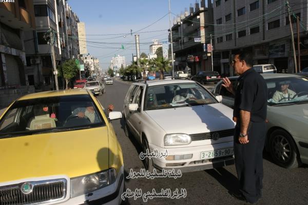 صورة لقرية صرفند الخراب - فلسطين: : قال عنه يوم الشهيد ياسر عرفات في بيروت ابان الحصار .... لو وقف توفيق لينظم السير لاجبر الدبابات على التوقف